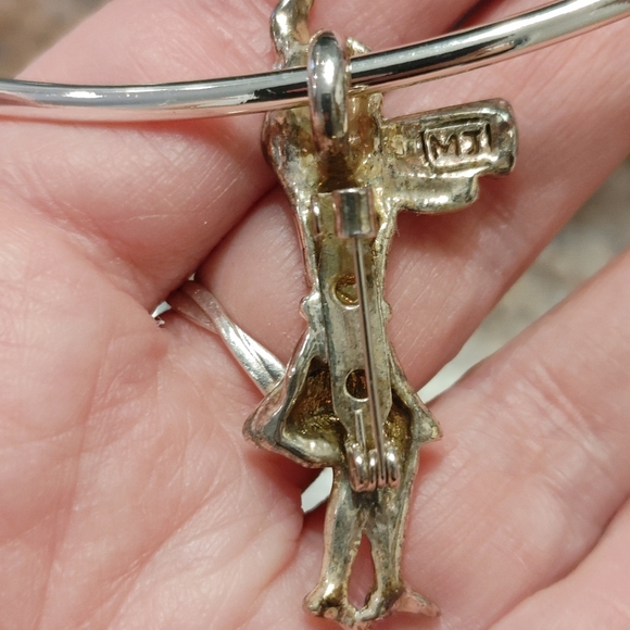 MJ MARIE JENNIFER SIGNED CHEERLEADER PENDANT WITH COLLAR NECKLACE & EARRINGS - Picture 12 of 12